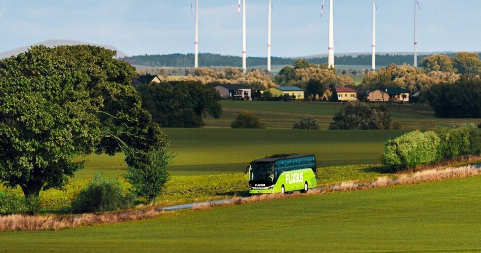 Flixbus | © maxthrelfallphoto