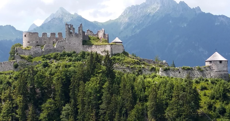 Castle World Ehrenberg in the summer | © Tiroler Zugspitz Arena/Pixabay
