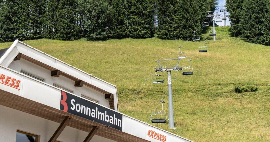 Bottom station of the Sonnalmbahn in the summer | © Tiroler Zugspitz Arena/Nikola Radovic