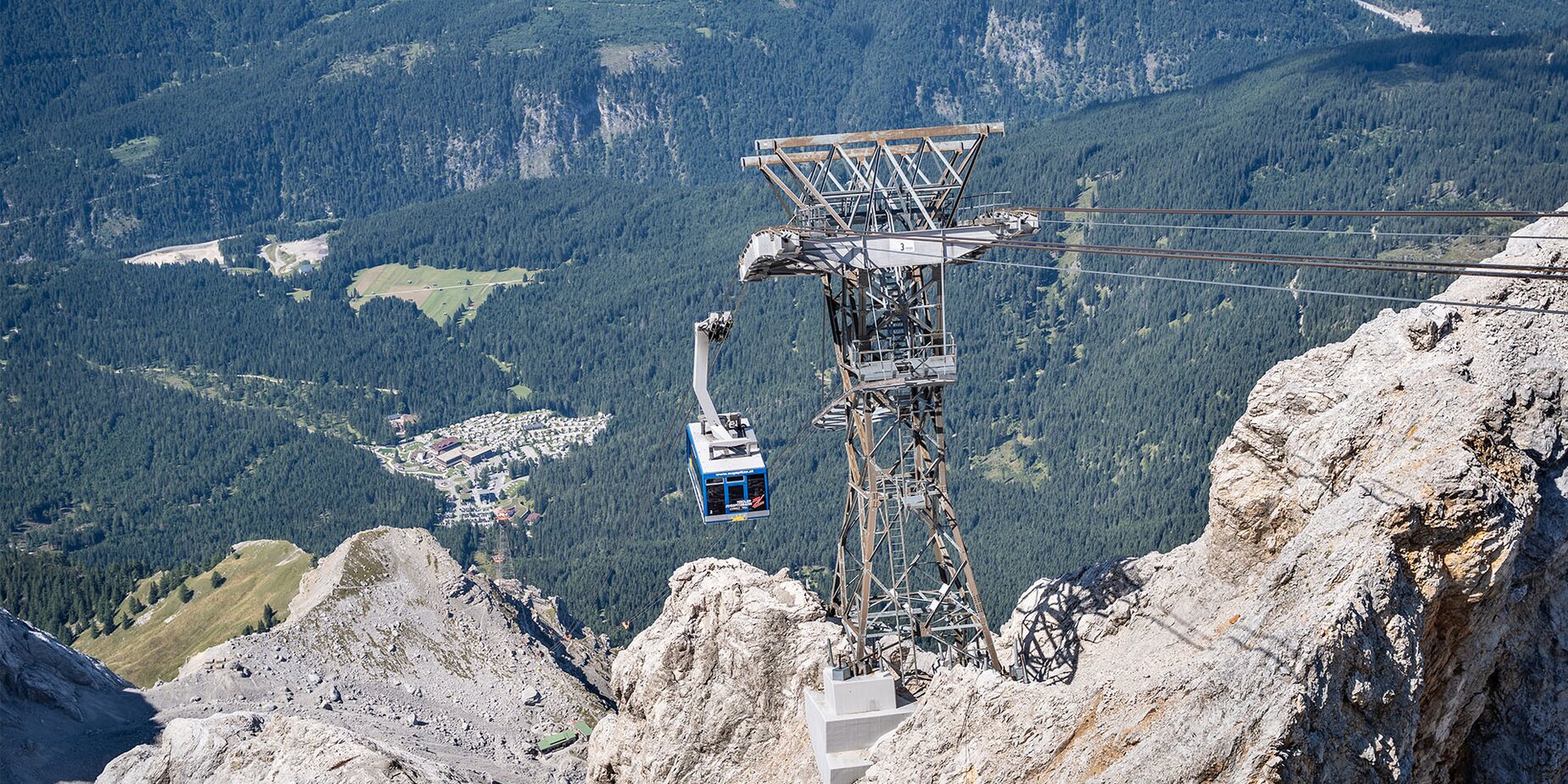 A gondola of the Tiroler Zugspitzbahn cable car | © Tiroler Zugspitz Arena/Nikola Radovic