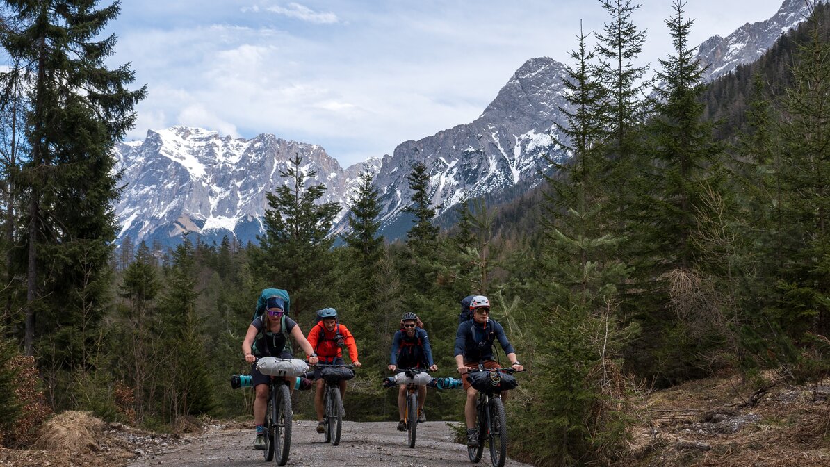Bike&Ski Transalp | © Tiroler Zugspitz Arena / Peter Baumeister