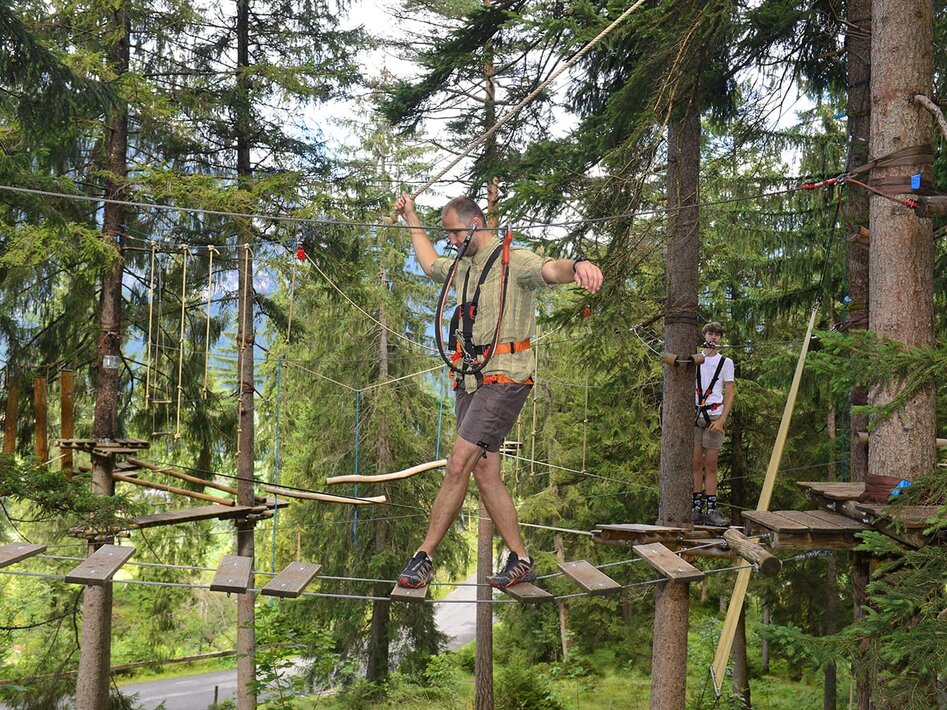 Vater Mowhawk Walk | © Kletterwald Garmisch-Partenkirchen / Peter Krimninger