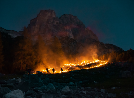 People who light the traditional mountain fires on the mountain | © Tiroler Zugspitz Arena/Bianca McCarty