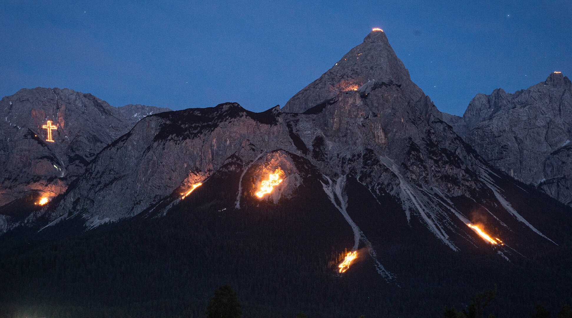 Bergfeuer | © Tiroler Zugspitz Arena