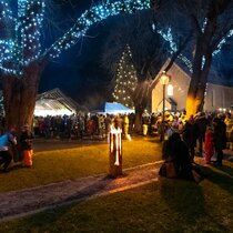 Many lights and people in a festive atmosphere | © FroZenLights