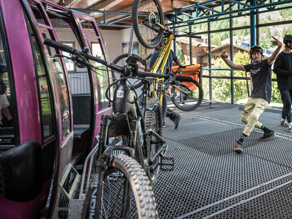 Gondel mit Fahrräder | © Tiroler Zugspitz Arena/Nikola Radovic