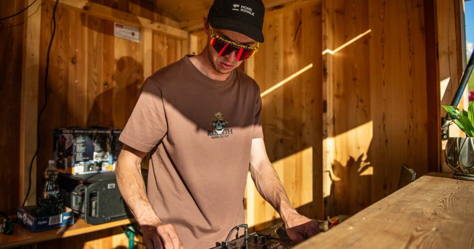 DJ am Pult | © Tiroler Zugspitz Arena/Nikola Radovic
