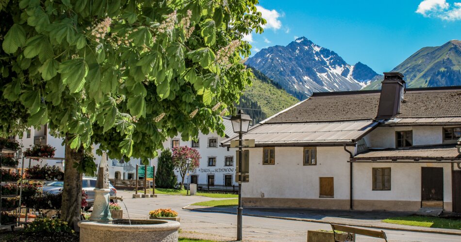 Houses and mountains in Bichlbach | © Tiroler Zugspitz Arena