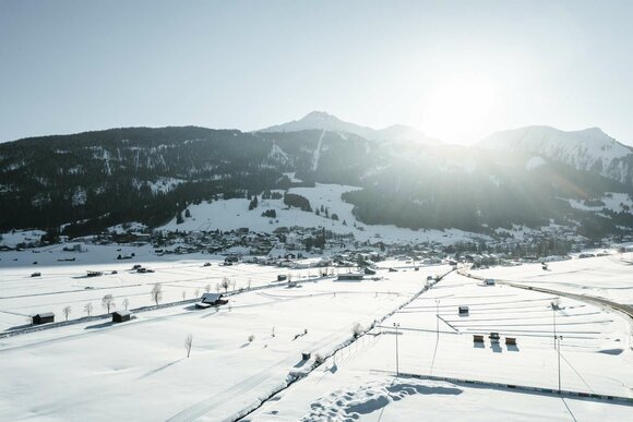 Lermoos and Grubigstein Mountain in winter | © Tiroler Zugspitz Arena/ Roast Media
