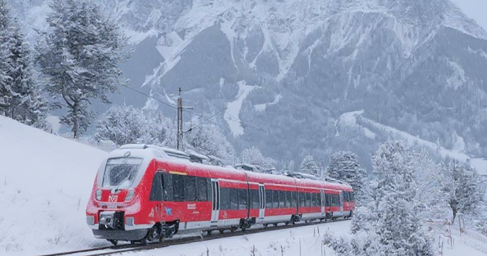 Train in the snow | © DB-Regio