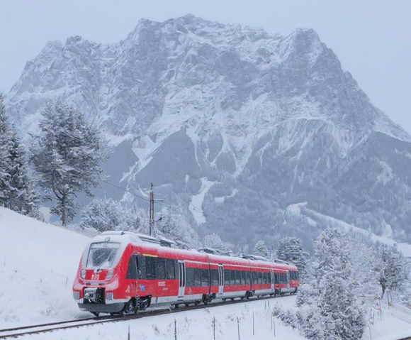 Train in the snow | © DB-Regio