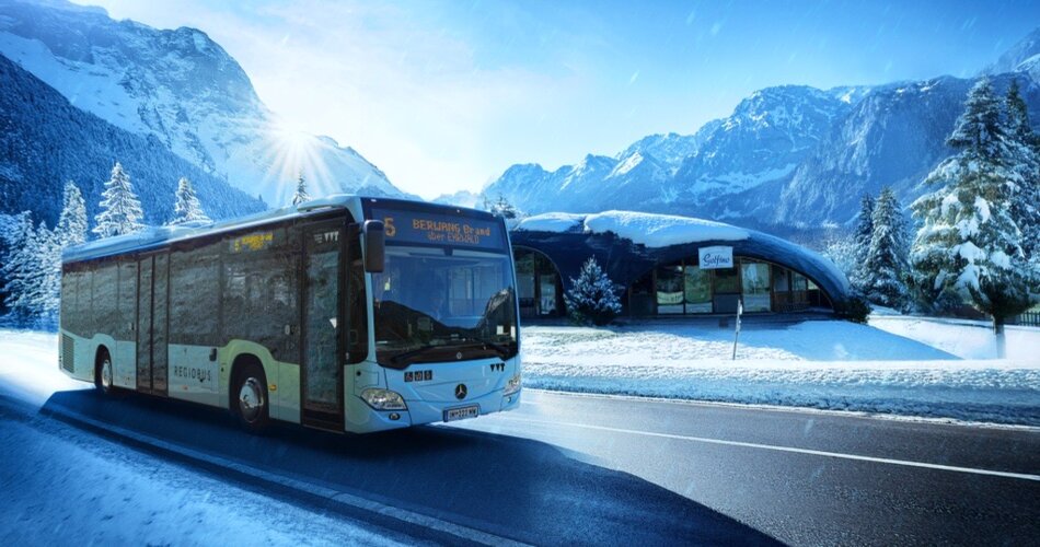 Bus with winter landscape | © Tiroler Zugspitz Arena/Valentin Schennach