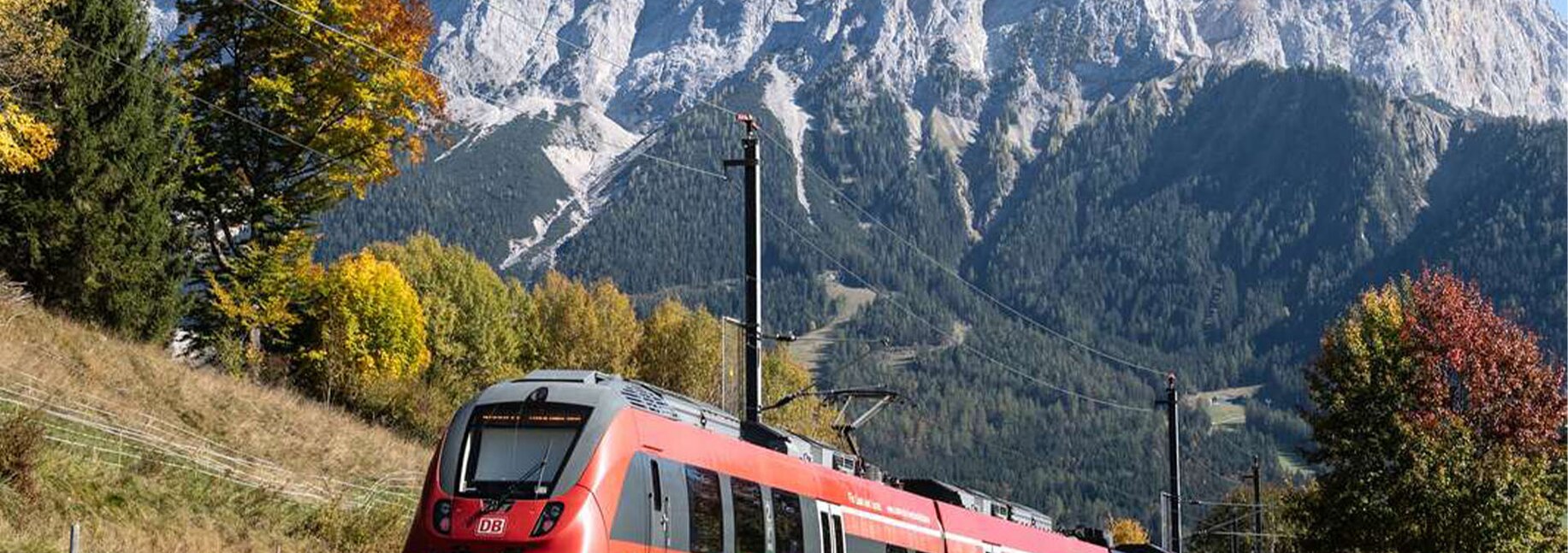 Train with mountains | © Tiroler Zugspitz Arena