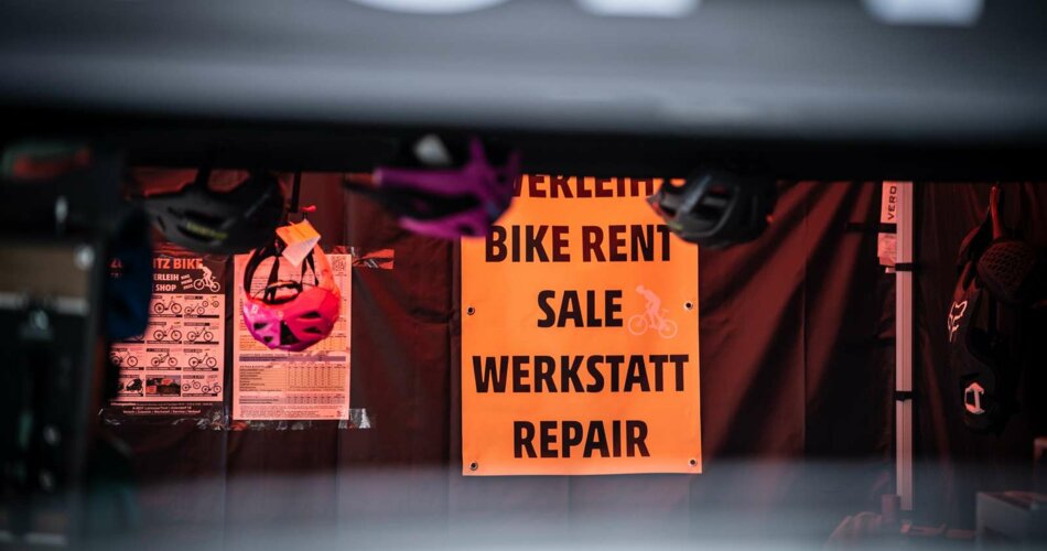 Bike Opening Service Zelt | © Tiroler Zugspitz Arena/Nikola Radovic