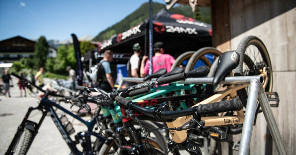 Many bicycles | © Tiroler Zugspitz Arena/Nikola Radovic