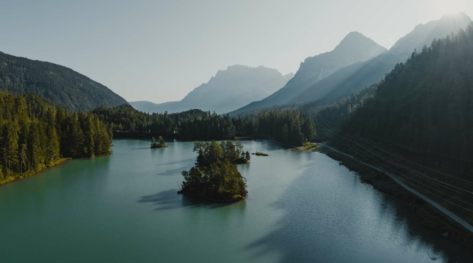 Weißensee from above | © Tiroler Zugspitz Arena/ Sam Oetiker
