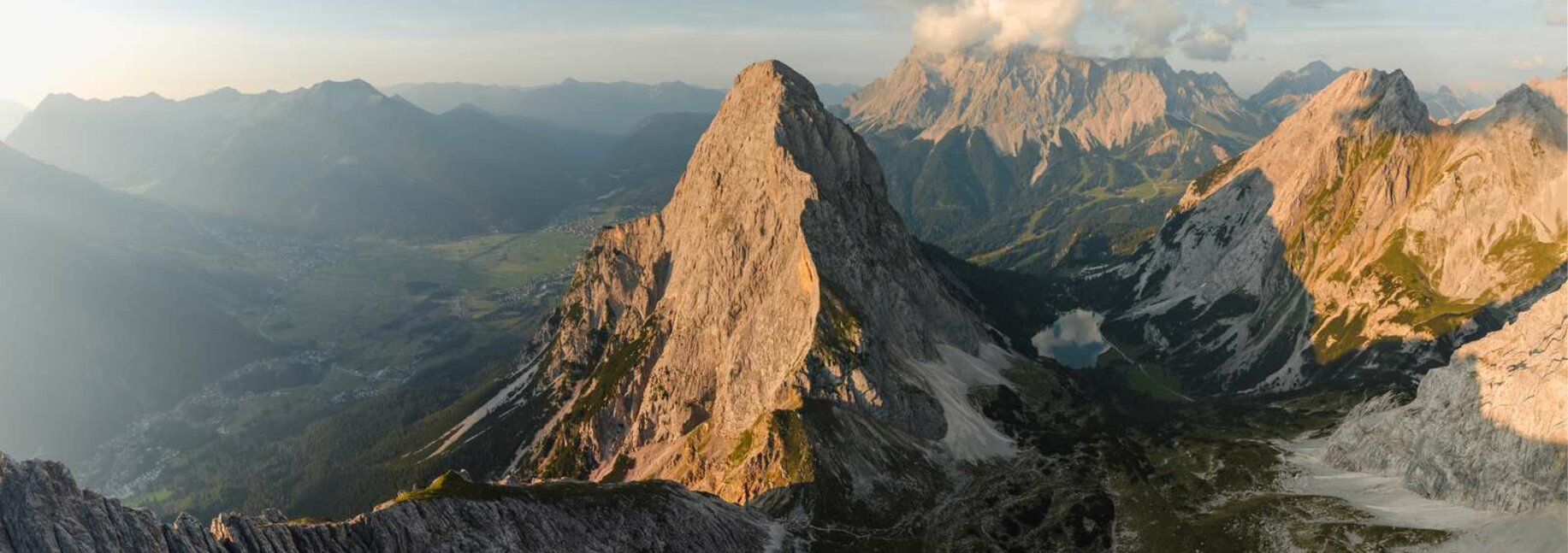 Mountain panorama of the region | © Tiroler Zugspitz Arena/ Sam Oetiker