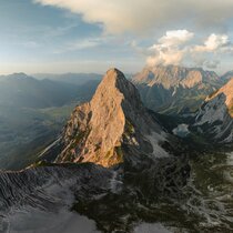Panorama | © Tiroler Zugspitz Arena/ Sam Oetiker Bergpanorama der Region mit der Zugspitze | © Tiroler Zugspitz Arena/ Sam Oetiker