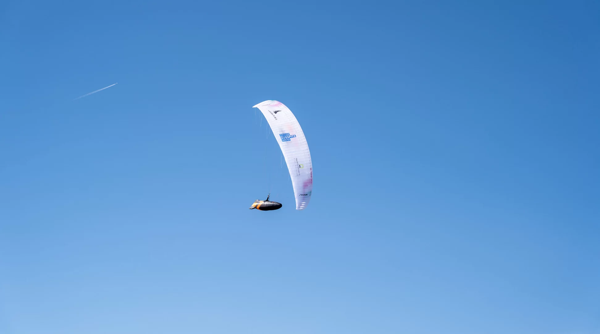 Paragliding | © Tiroler Zugspitz Arena Ein Paraglider fliegt | © Tiroler Zugspitz Arena