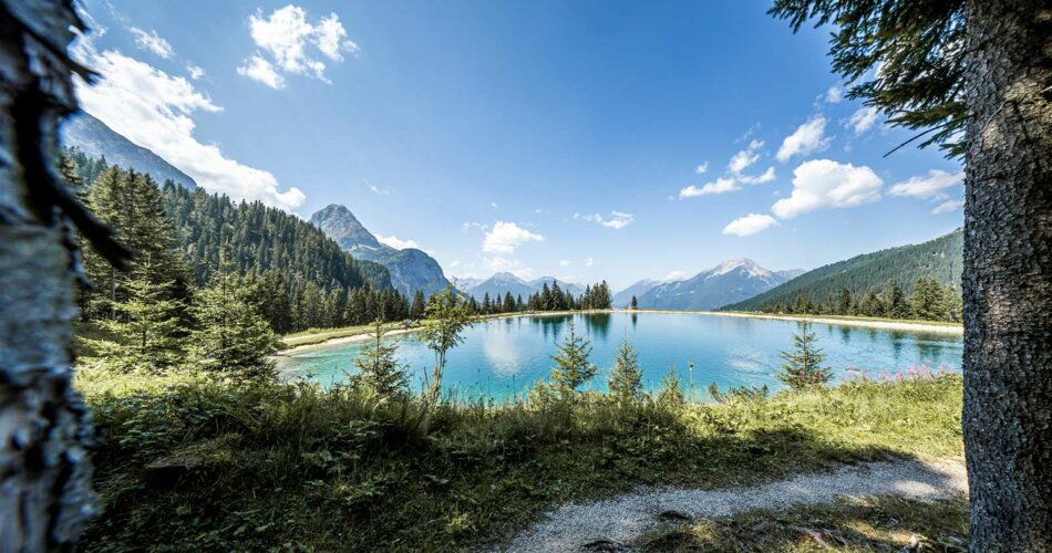 Ehrwalder Almsee in the summer | © Tiroler Zugspitz Arena/V.Schennach