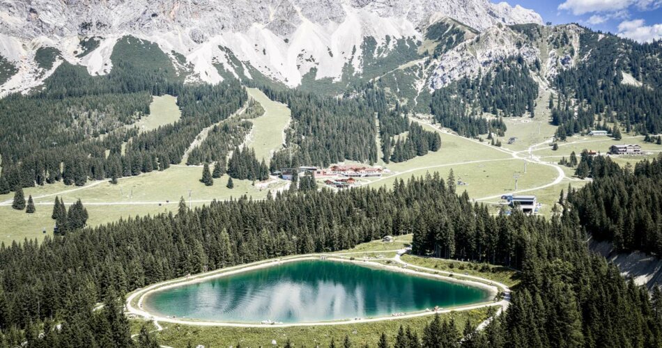 Ehrwalder Almsee from above | © Tiroler Zugspitz Arena/V.Schennach