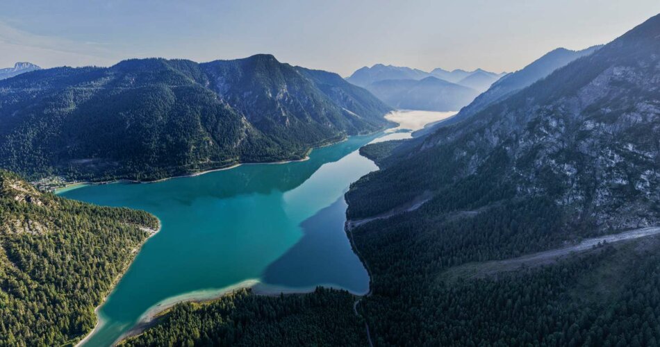 Lake with summer panorama | © Tiroler Zugspitz Arena/Valentin Schennach