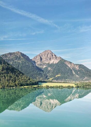 Lake with summer panorama | © Tiroler Zugspitz Arena/Valentin Schennach