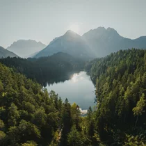 A mountain lake in fine weather | © Sam Oetiker/ Tiroler Zugspitz Arena