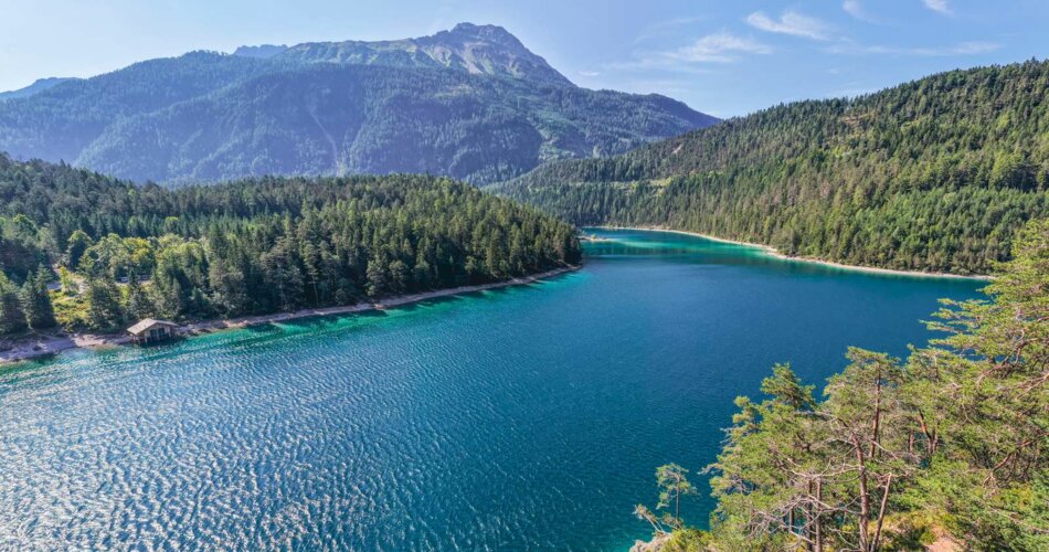 Lake with forest | © Tiroler Zugspitz Arena/Valentin Schennach