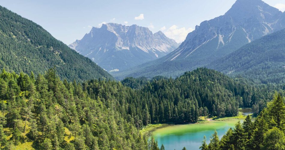 Lake with forest | © Tiroler Zugspitz Arena/Valentin Schennach