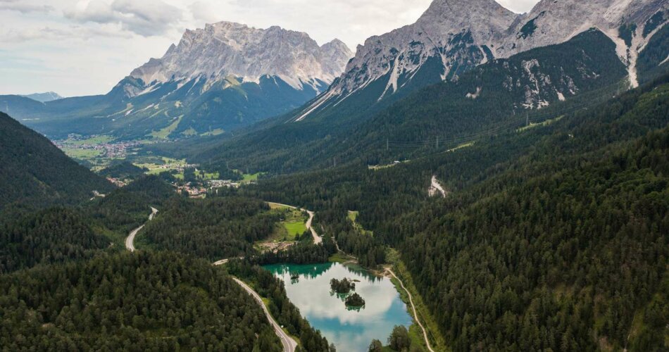 Weissensee from above | © Tiroler Zugspitz Arena/Sam Oetiker
