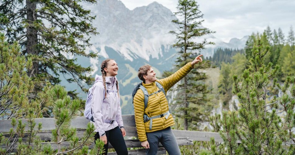 A woman and a man  | © Tiroler Zugspitz Arena/ Sam Oetiker