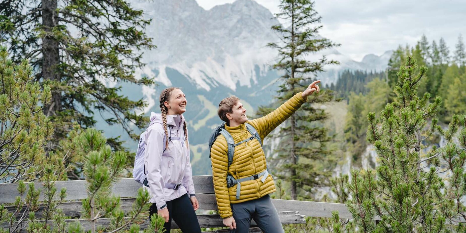 A woman and a man  | © Tiroler Zugspitz Arena/ Sam Oetiker