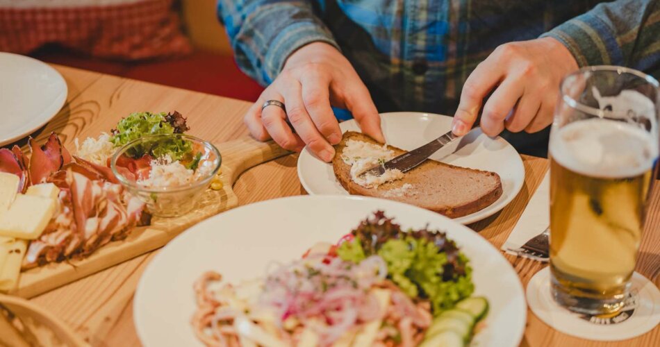 A typical Tyrolean snack | © Tiroler Zugspitz Arena/ Sam Oetiker