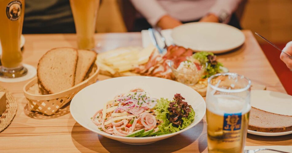 Typical Tyrolean snack | © Tiroler Zugspitz Arena/ Sam Oetiker