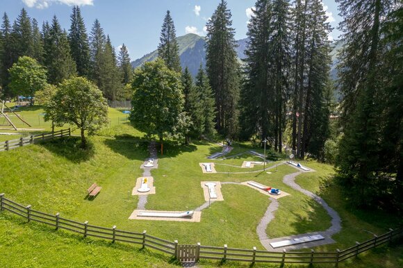 Mini golf | © Tiroler Zugspitz Arena/Zotz Lea
