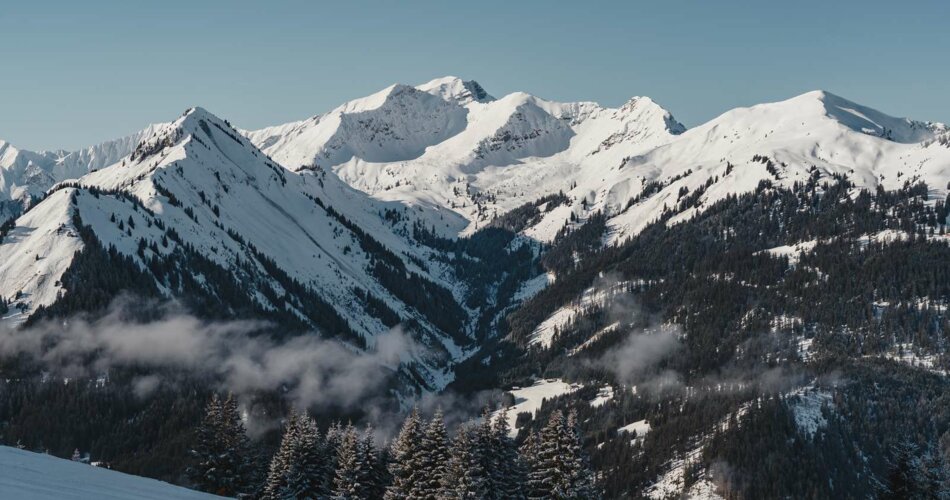 Ein winterliches Bergpanorama | © Tiroler Zugspitz Arena/Oetiker Sam