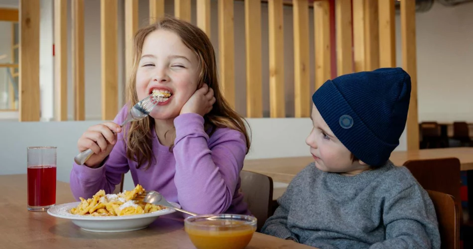 Children eating | © Tirol Werbung / Haindl Ramon
