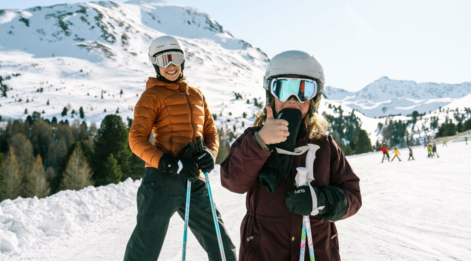 Mother and child skiing | © Tirol Werbung / Zangerl Rene