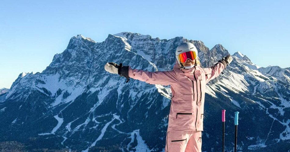 Woman in the snow | © Snowplaza