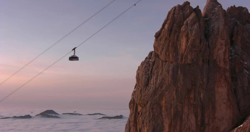 Eine Gondel bei Sonnenuntergang | © Tiroler Zugspitzbahn/ Gaber