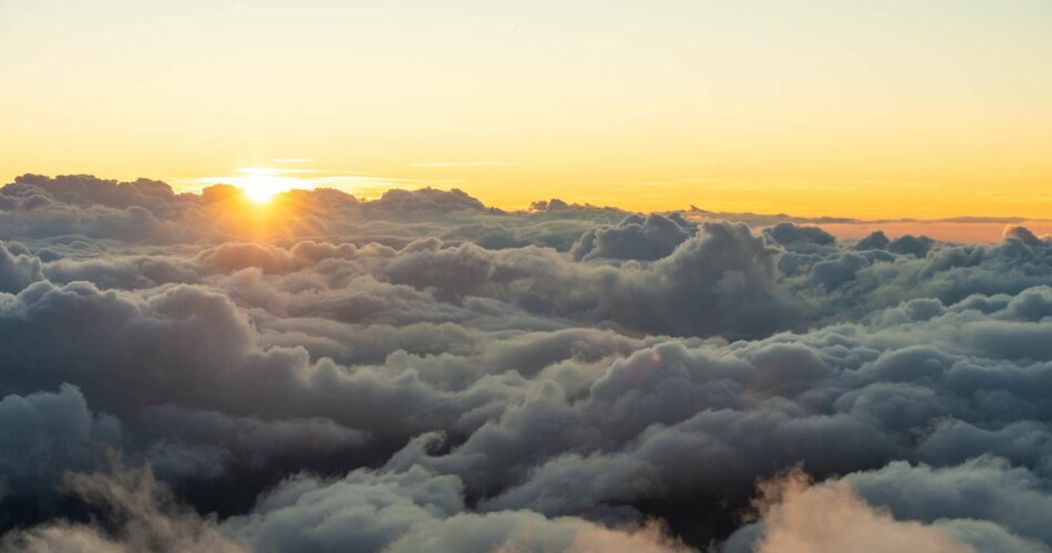 Clouds and the setting sun | © Tiroler Zugspitz Arena/Nikola Radovic