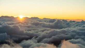 Clouds and the setting sun | © Tiroler Zugspitz Arena/Nikola Radovic